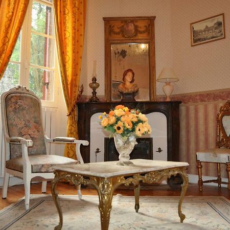 Château du Logis de Roche Clairac  Extérieur photo