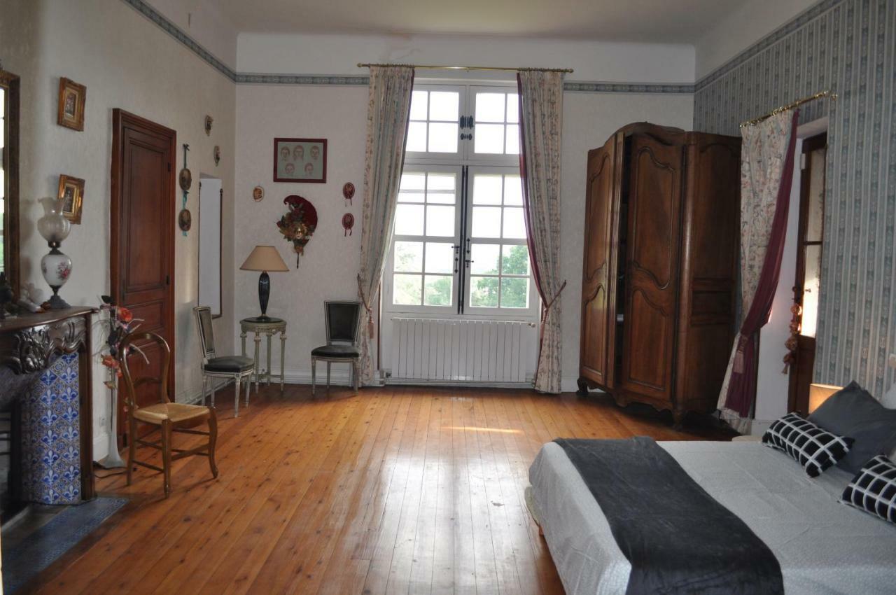 Château du Logis de Roche Clairac  Extérieur photo