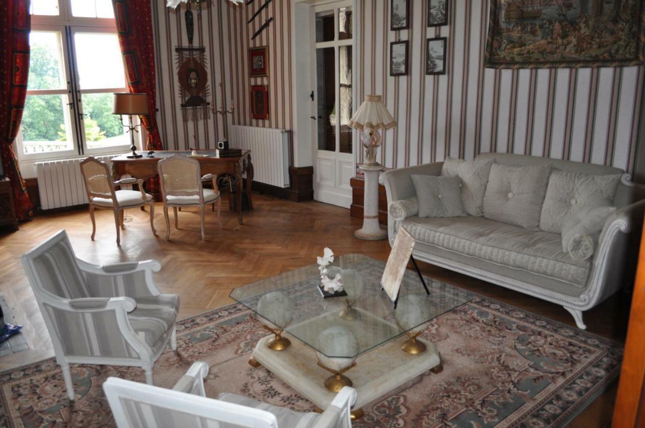 Château du Logis de Roche Clairac  Extérieur photo