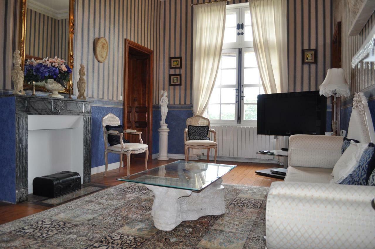 Château du Logis de Roche Clairac  Extérieur photo