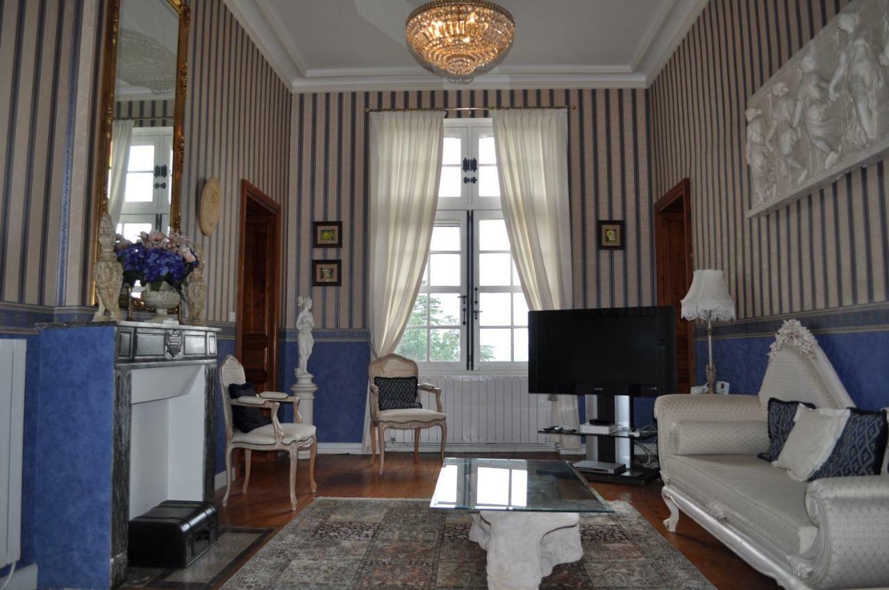 Château du Logis de Roche Clairac  Extérieur photo