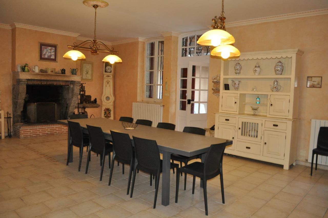 Château du Logis de Roche Clairac  Extérieur photo