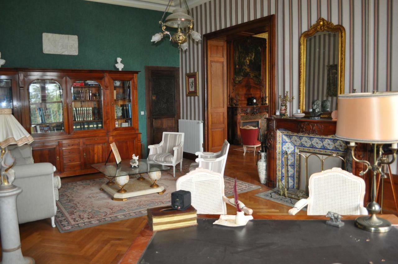 Château du Logis de Roche Clairac  Extérieur photo